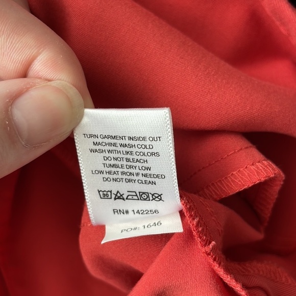 Figs Women’s Coral Casma Three-Pocket V Neck Scrub Top - Size Small - Picture 6 of 7